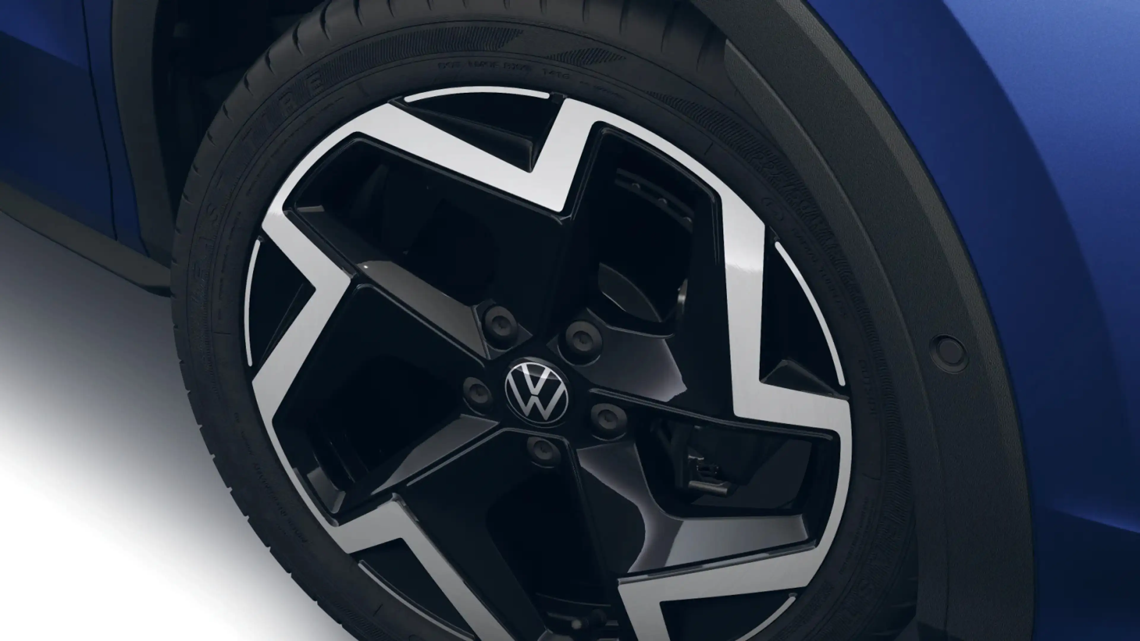 Volkswagen T-Roc R-Line 1.5 eTSI DSG / Matrix, Navi, RFK — photo 5