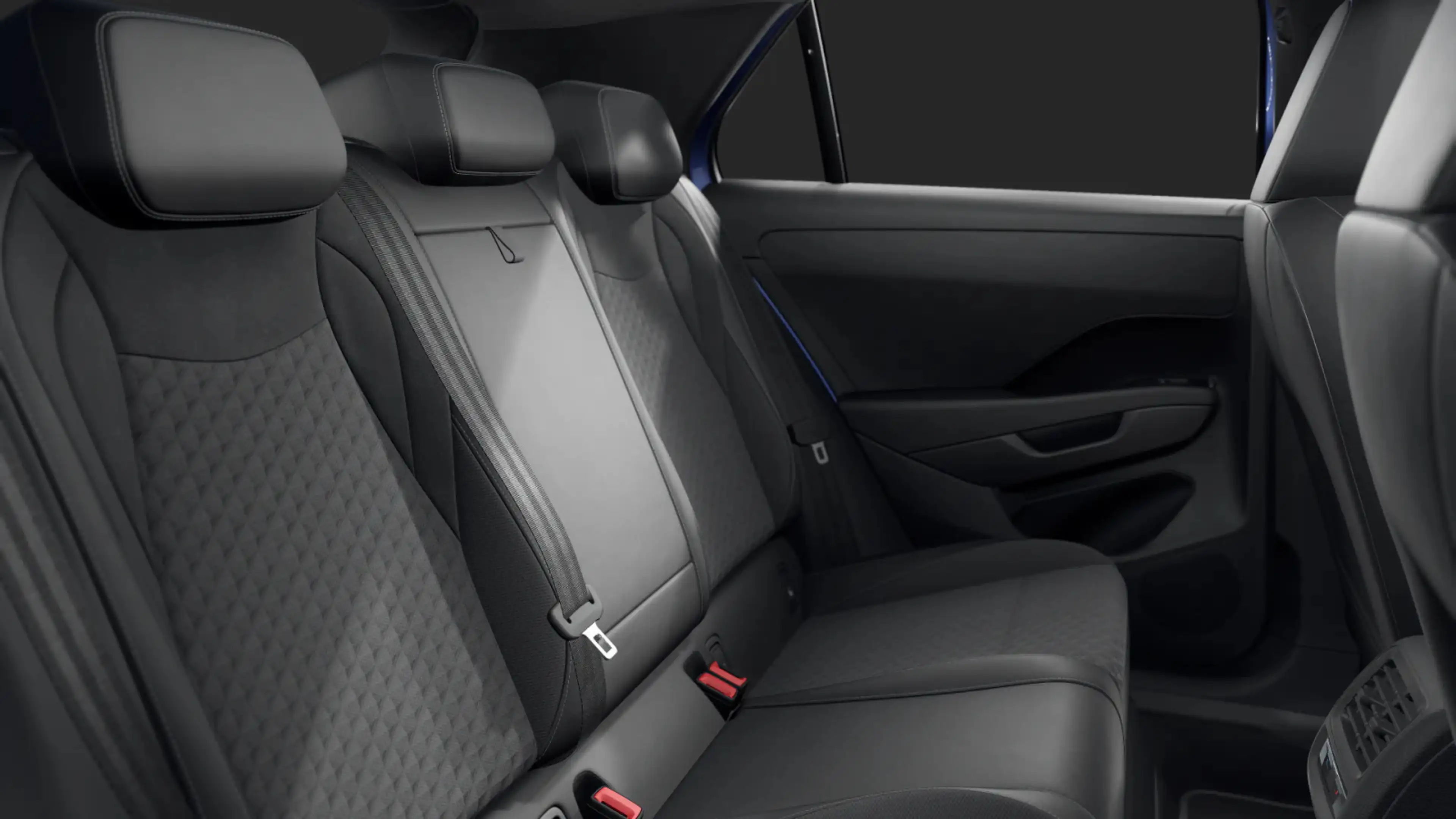 Volkswagen T-Roc R-Line 1.5 eTSI DSG / Matrix, Navi, RFK — photo 13