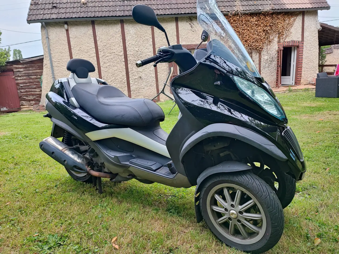 Piaggio MP3 400 Noir - 1