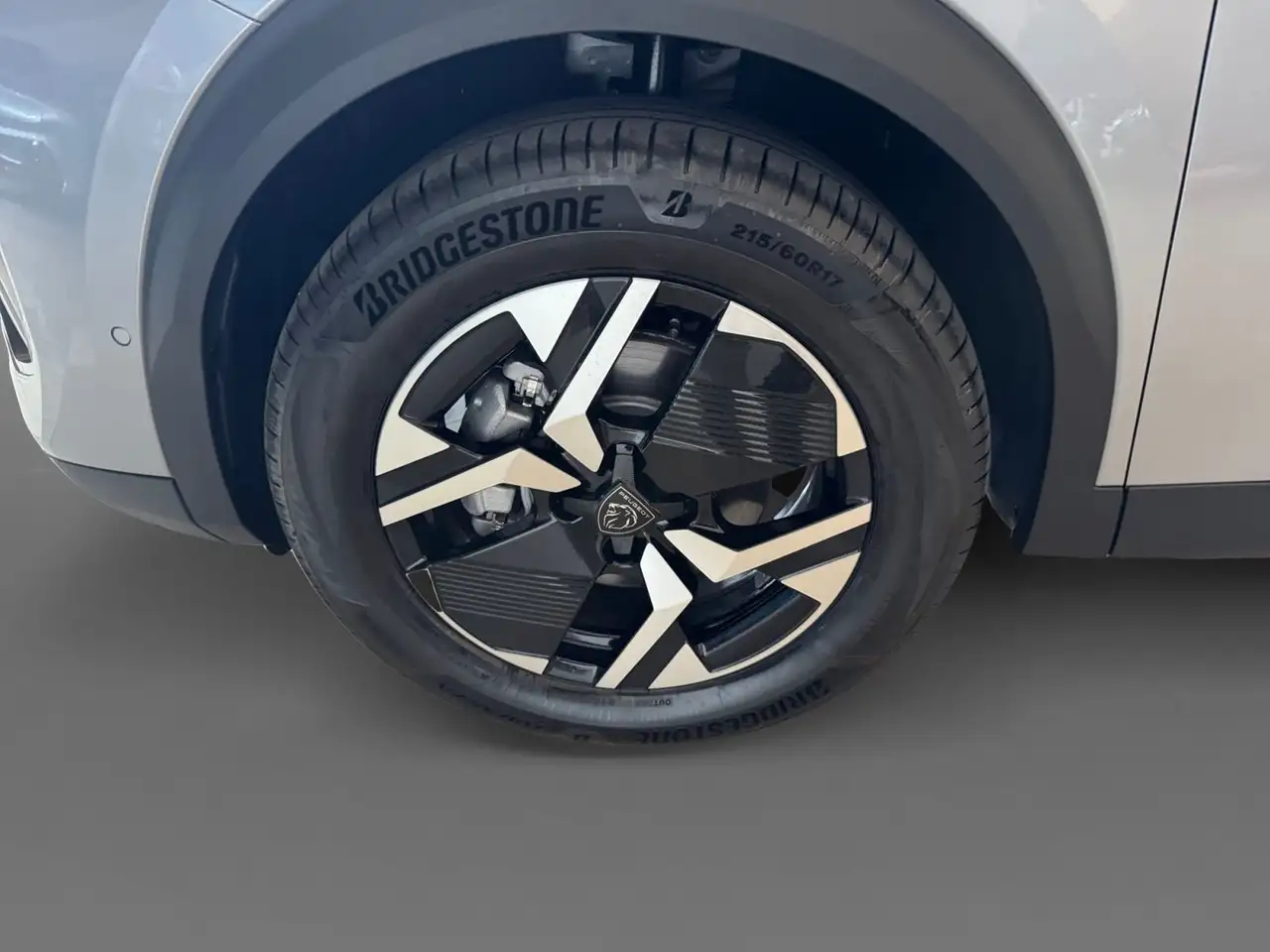 Peugeot 2008 Hybrid 145cv e-DCS6 GT auto 14