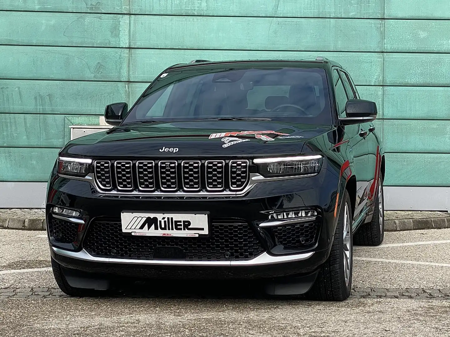 Jeep Grand Cherokee 2.0 PHEV 13,3kWh 380 PS AT 4xe Summit Reserve Schwarz - 1