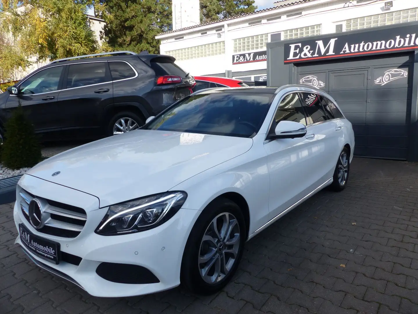 Mercedes-Benz C 220 T Automatik*PANO*SPUR*TOTEWINKEL*LED*HUD* Weiß - 1