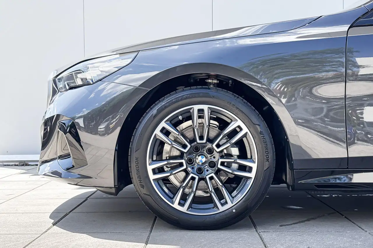 BMW 5 Series 2026