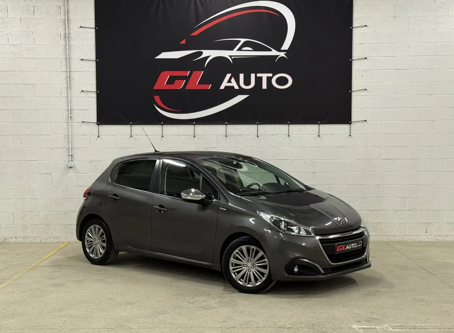 Peugeot 208 208 1.6 BLUEHDI STYLE * NAVI * AIRCO * EURO 6B * Grijs - 2