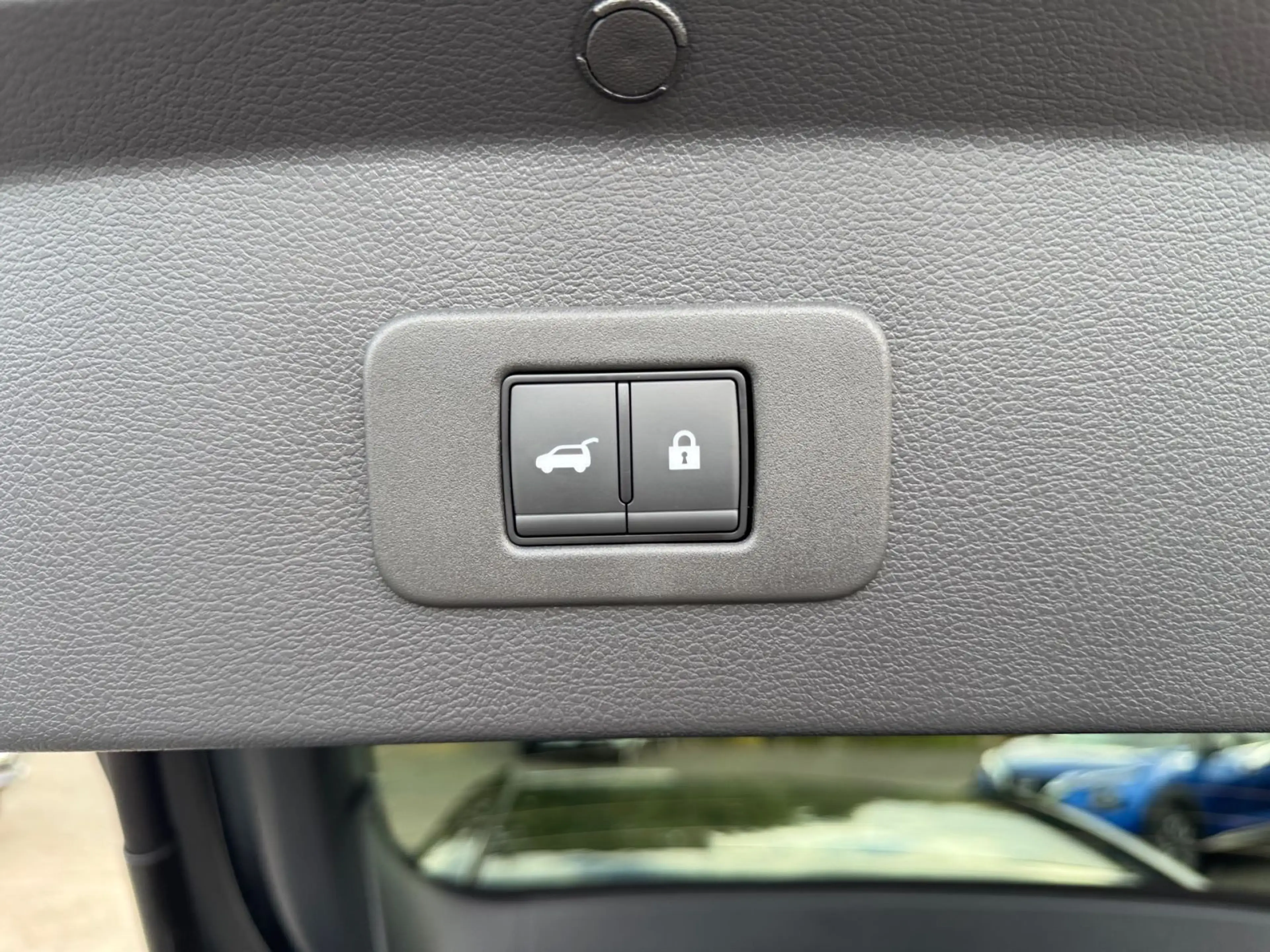 Nissan Leaf Advance *V2L* *PANO* — photo 14