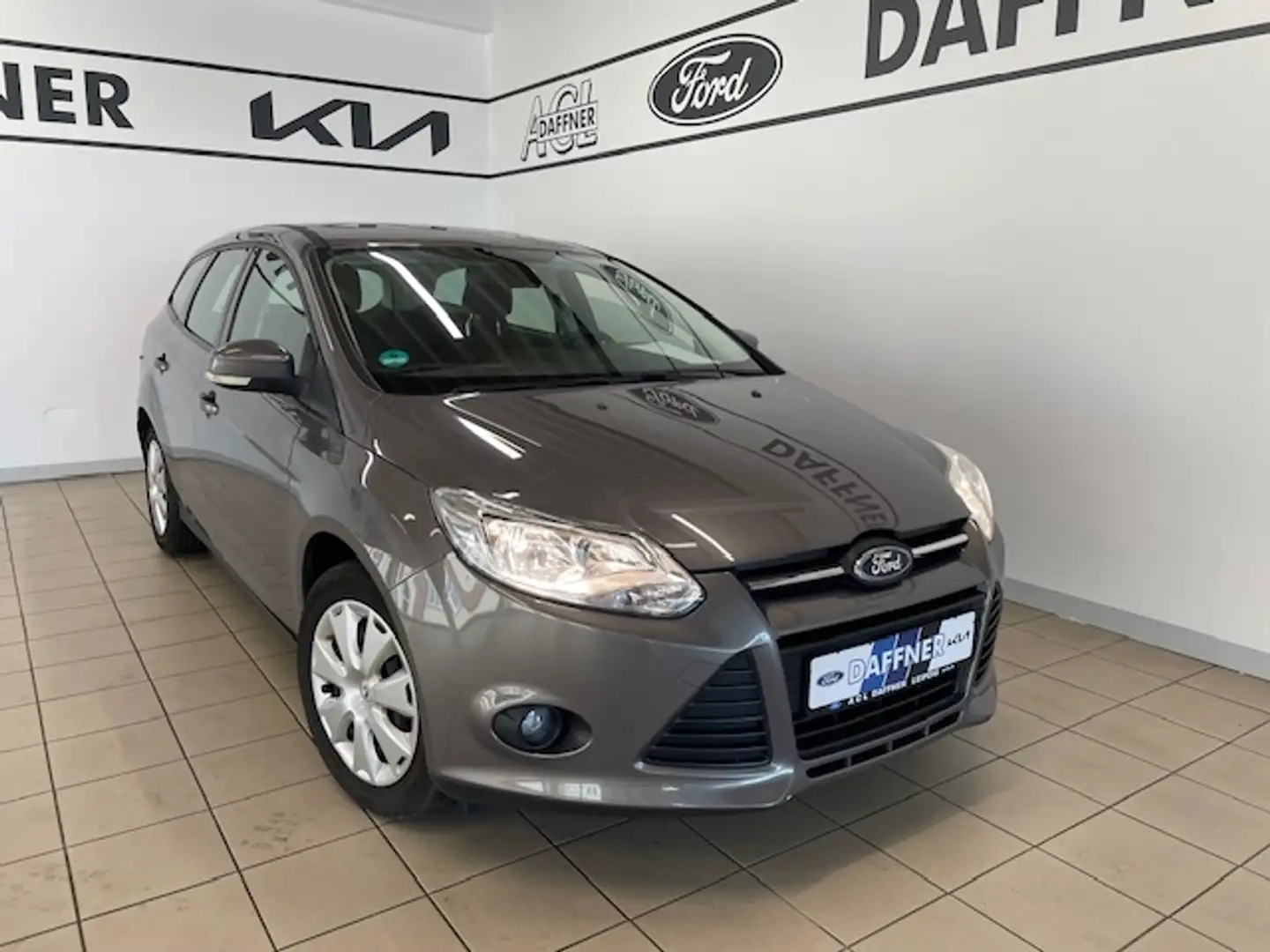 Ford Focus Turnier Trend 1.6 Ti-VCT Brown - 1