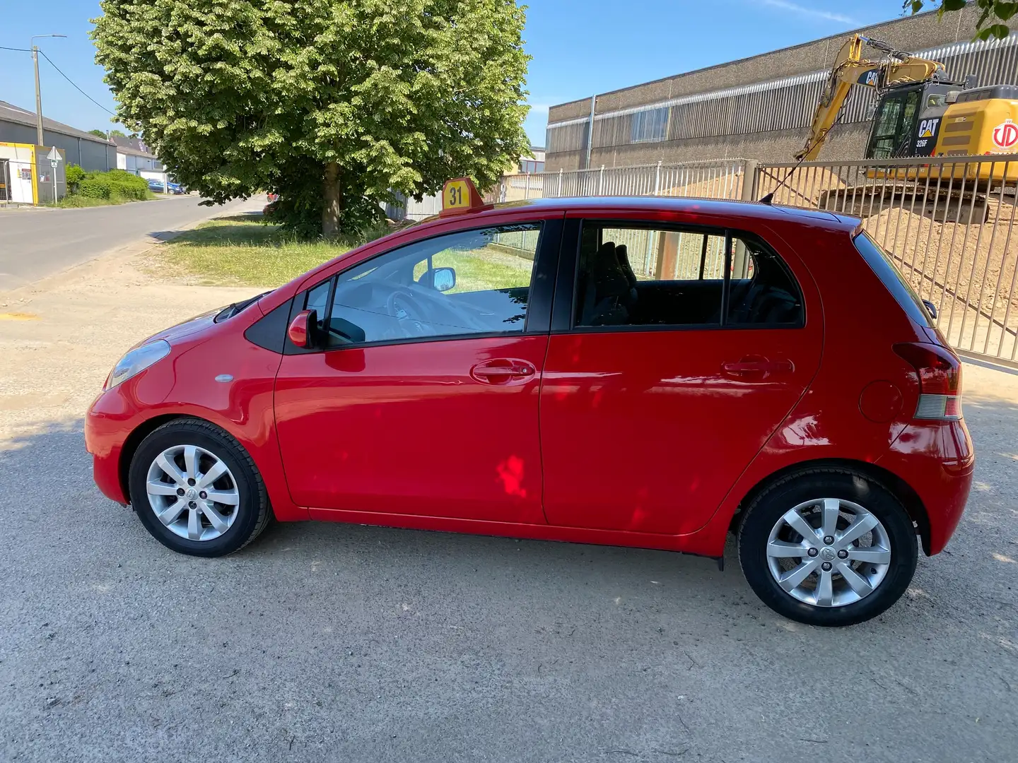 Toyota Yaris 1.4 D-4D Luna  automatique  28.OOO KM Rot - 2