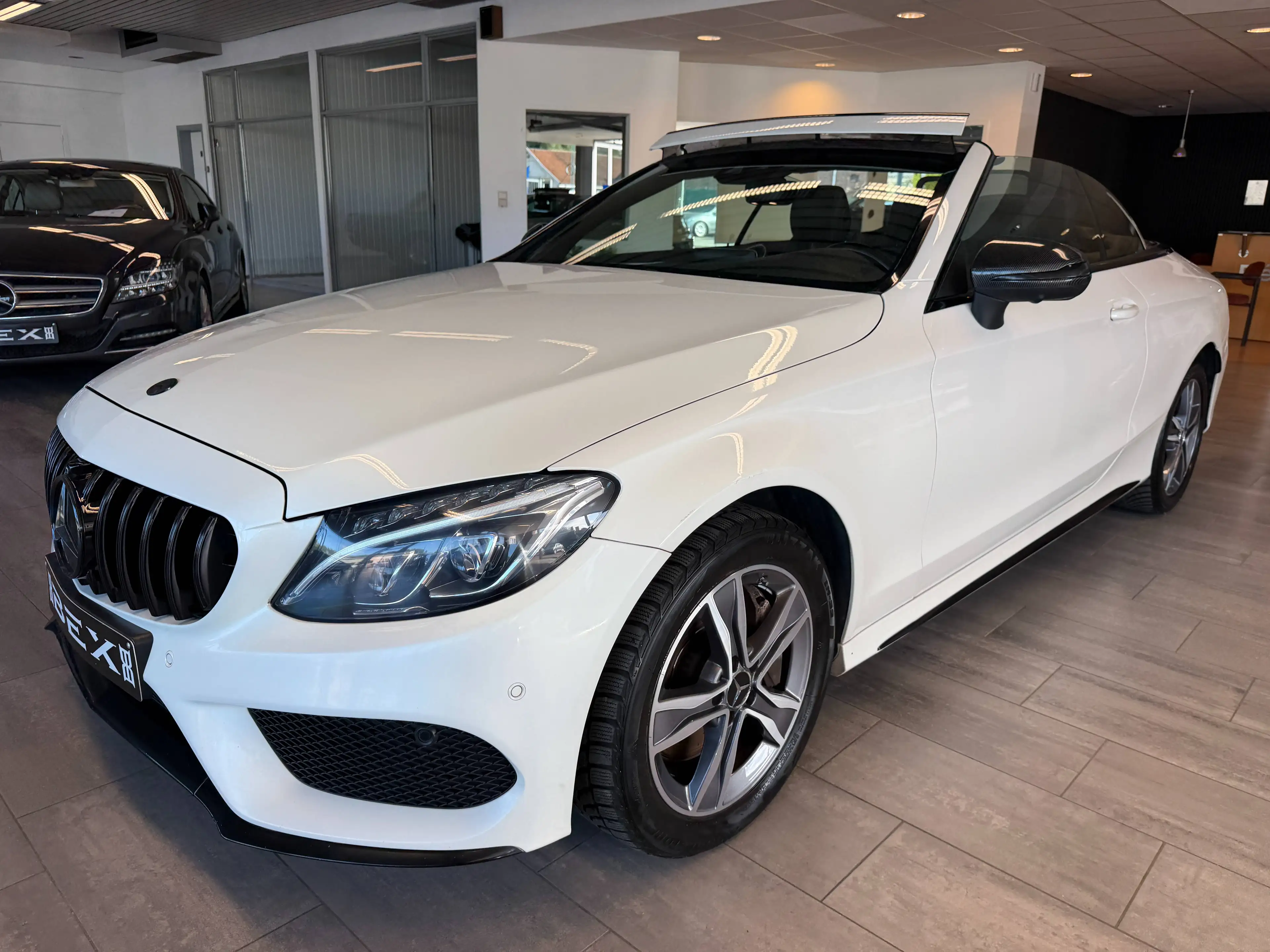 Mercedes-Benz C 250 Cabriolet C 250 d*LOOK 63 AMG*4-AIRMATIC*1ERPROP*CABRIOLET*GARANTIE12MOIS* — photo 2
