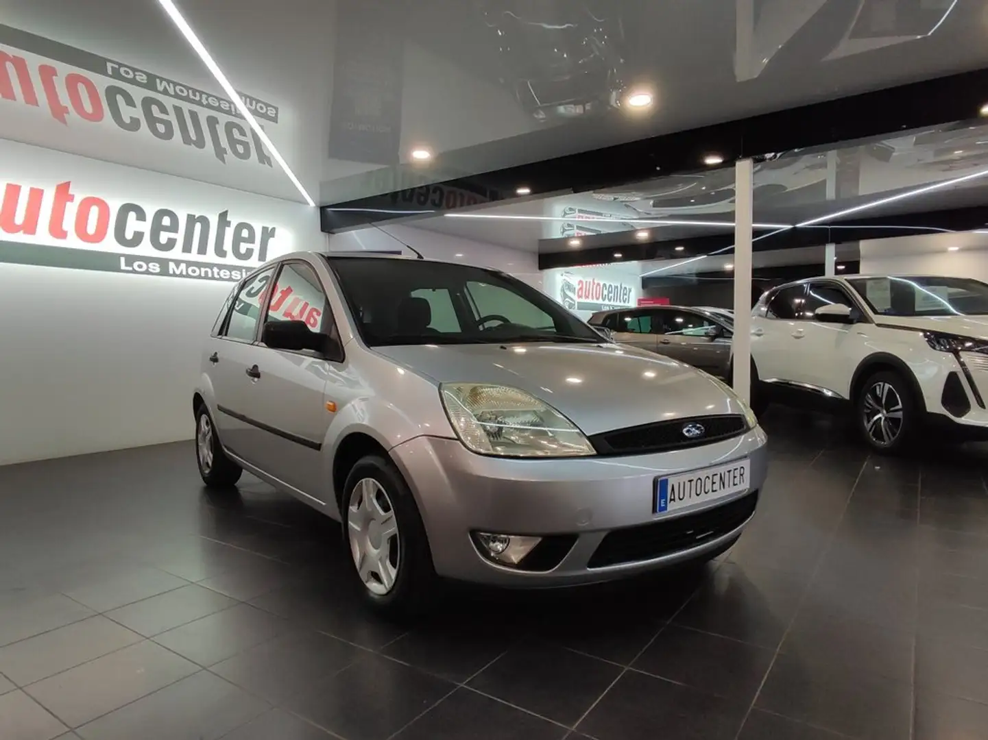 Ford Fiesta 1.4 TDCi Trend Durashift EST Gris - 2