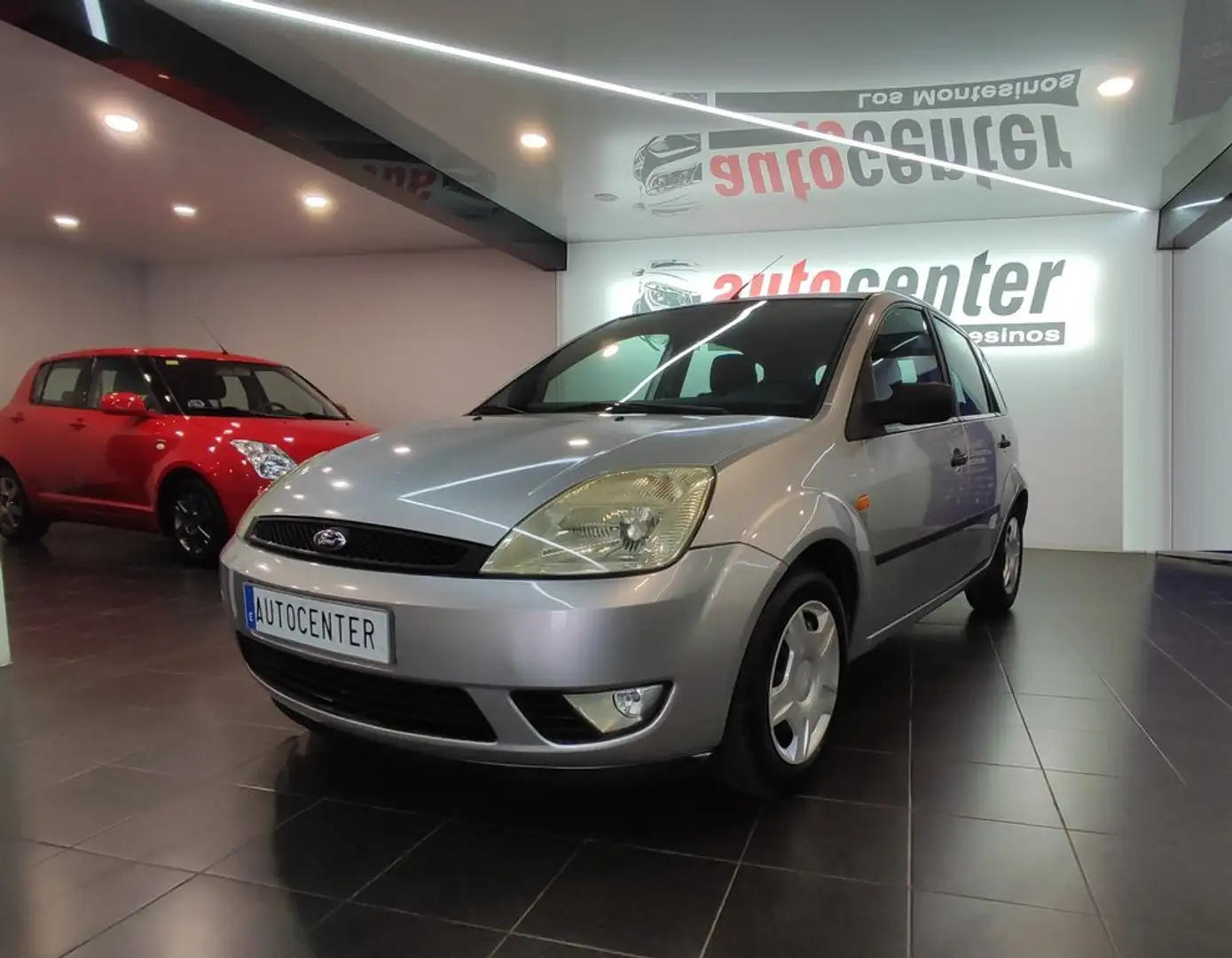 Ford Fiesta 1.4 TDCi Trend Durashift EST Gris - 1