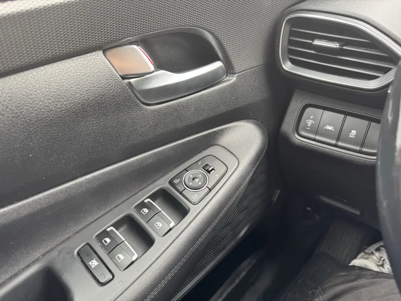Hyundai SANTA FE снимка Hyundai SANTA FE
