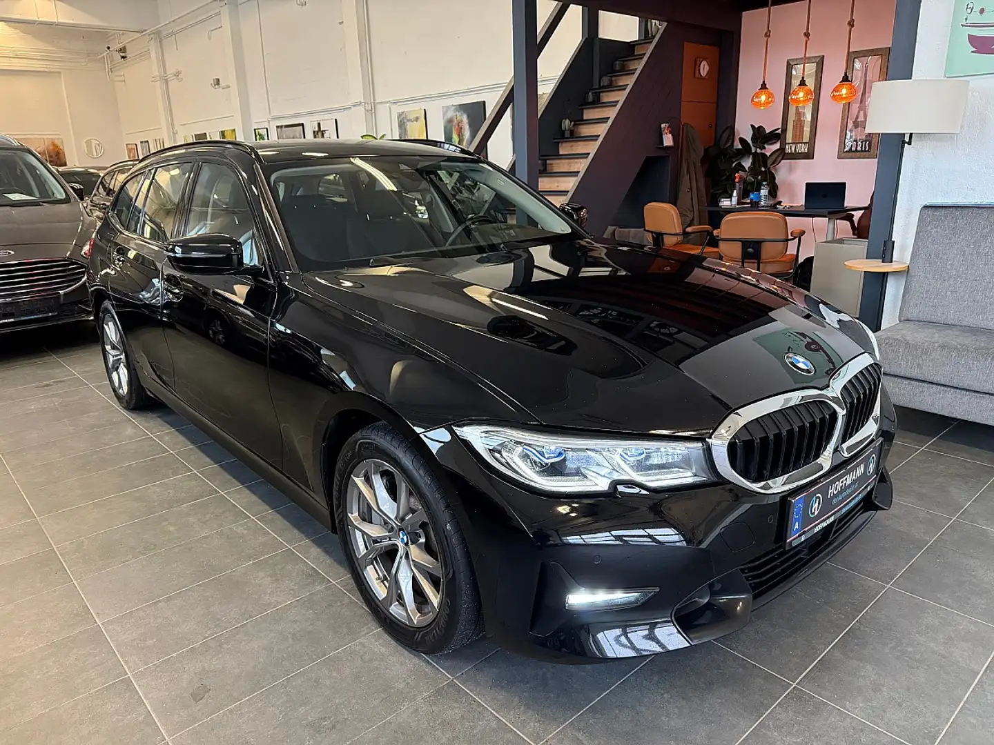 BMW 330 e PHEV Touring Aut. Sport Line, ACC+, Laser Licht Schwarz - 1