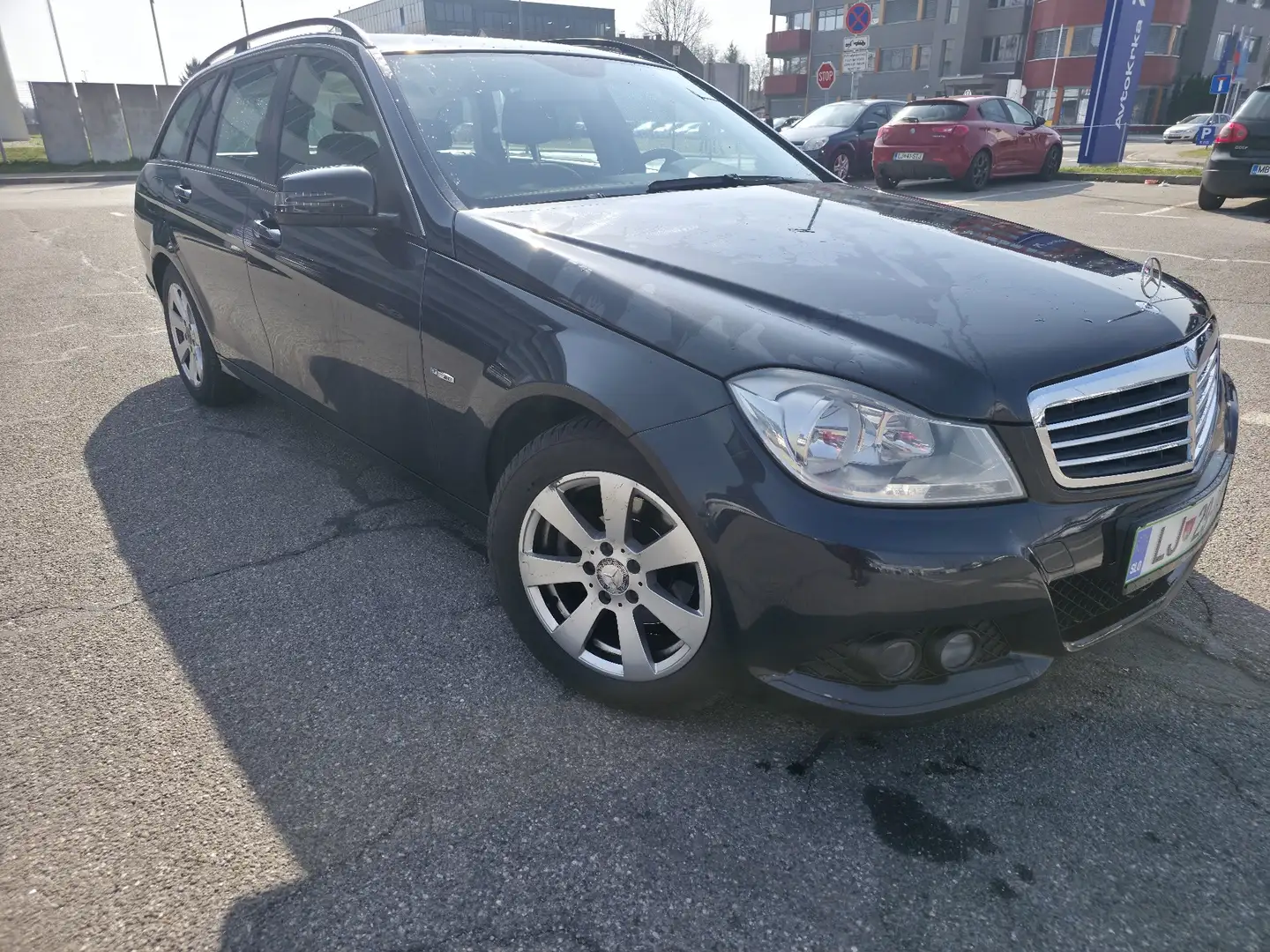 Mercedes-Benz 200 .Kein Wartungsstau
blueeffiency Schwarz - 2