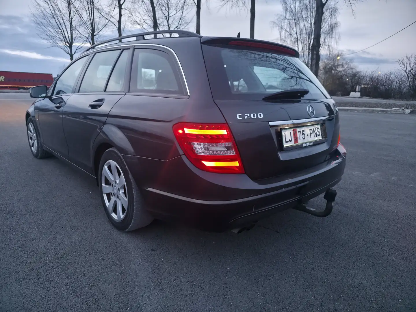 Mercedes-Benz 200 .Kein Wartungsstau
blueeffiency Schwarz - 1