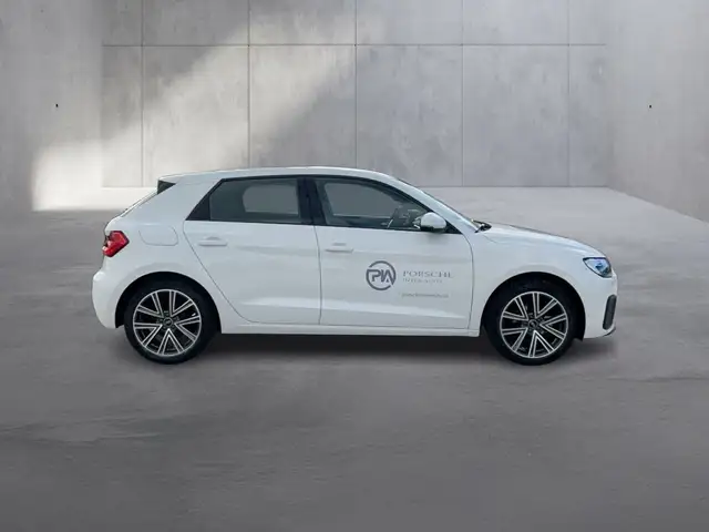 Audi A1 view 5