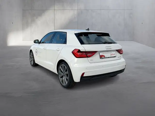 Audi A1 view 3