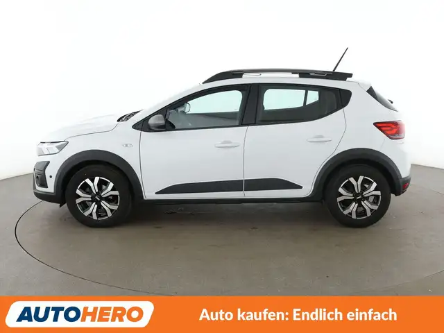 Dacia Sandero view 3
