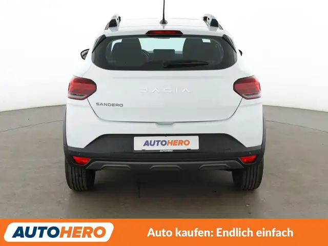 Dacia Sandero view 5