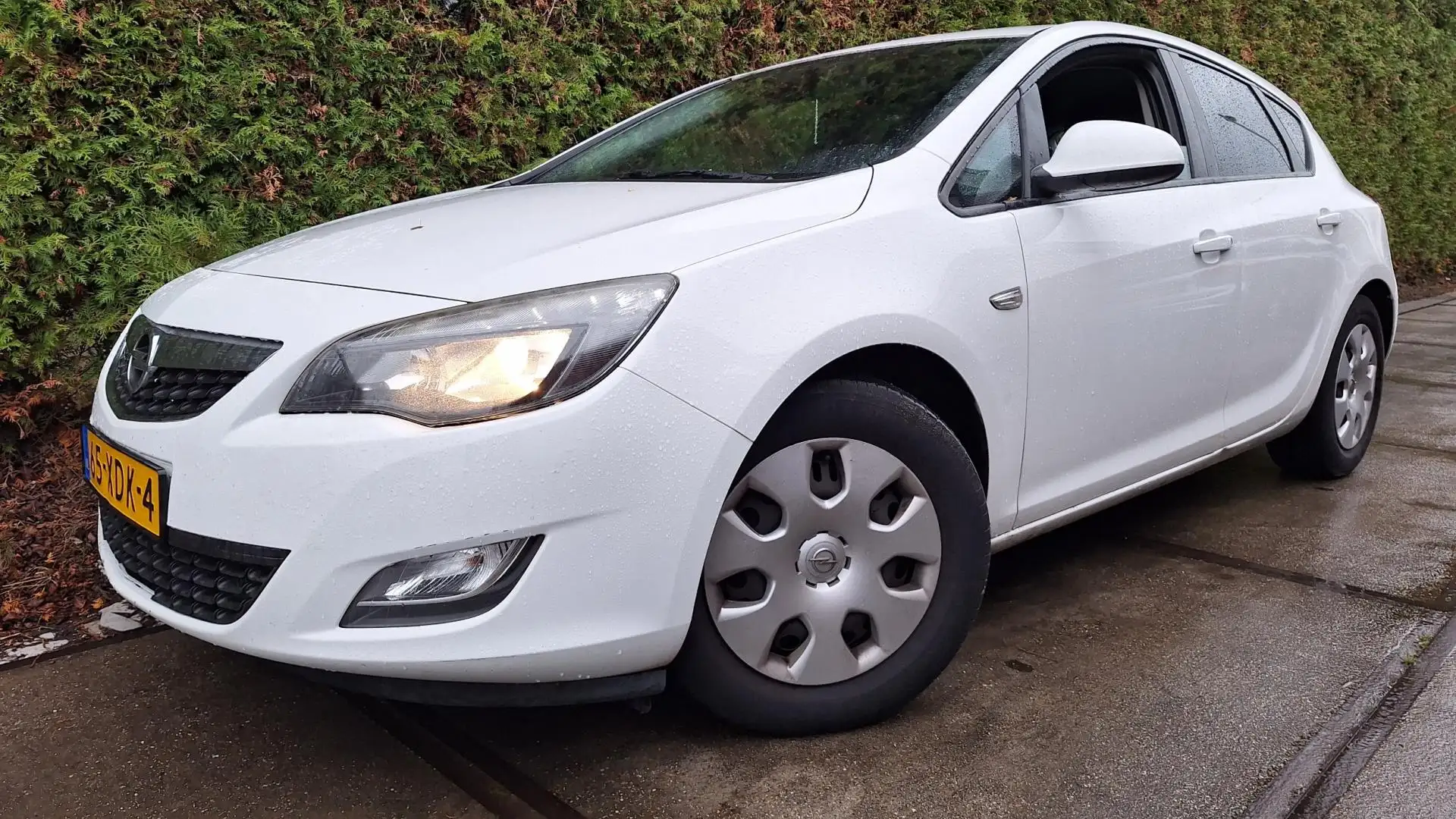 Opel Astra 1.7 CDTi S/S Edition Wit - 1