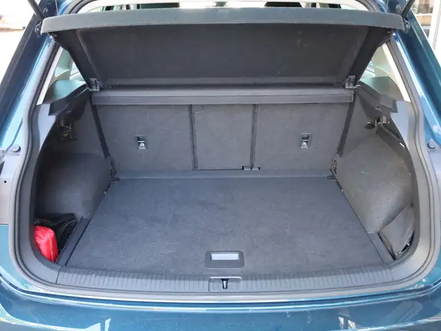 Volkswagen Tiguan view 12
