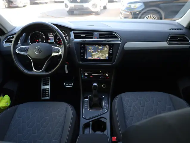Volkswagen Tiguan view 17