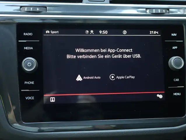 Volkswagen Tiguan view 24