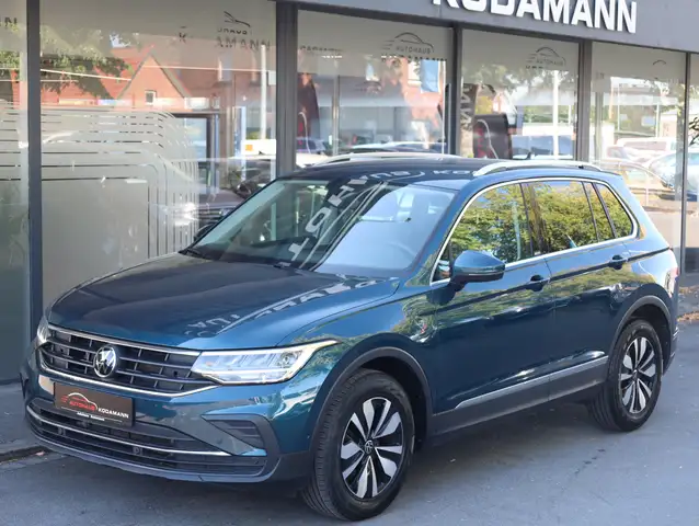 Volkswagen Tiguan view 5