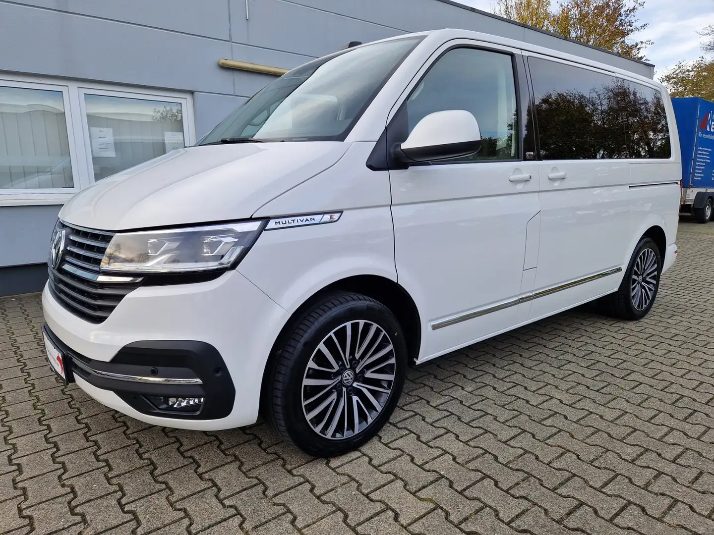 Volkswagen T6.1 Multivan Generation Six 2.0TDI 4MOTION*AHK*Digi Cockpit Weiß - 2