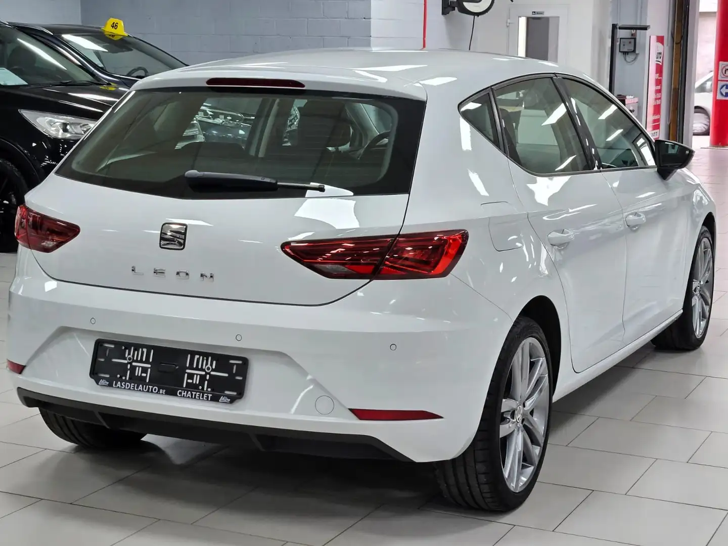 SEAT Leon 1.0TSI Sensors Clim Cruise Crply Gps Blue Full Led Blanco - 2