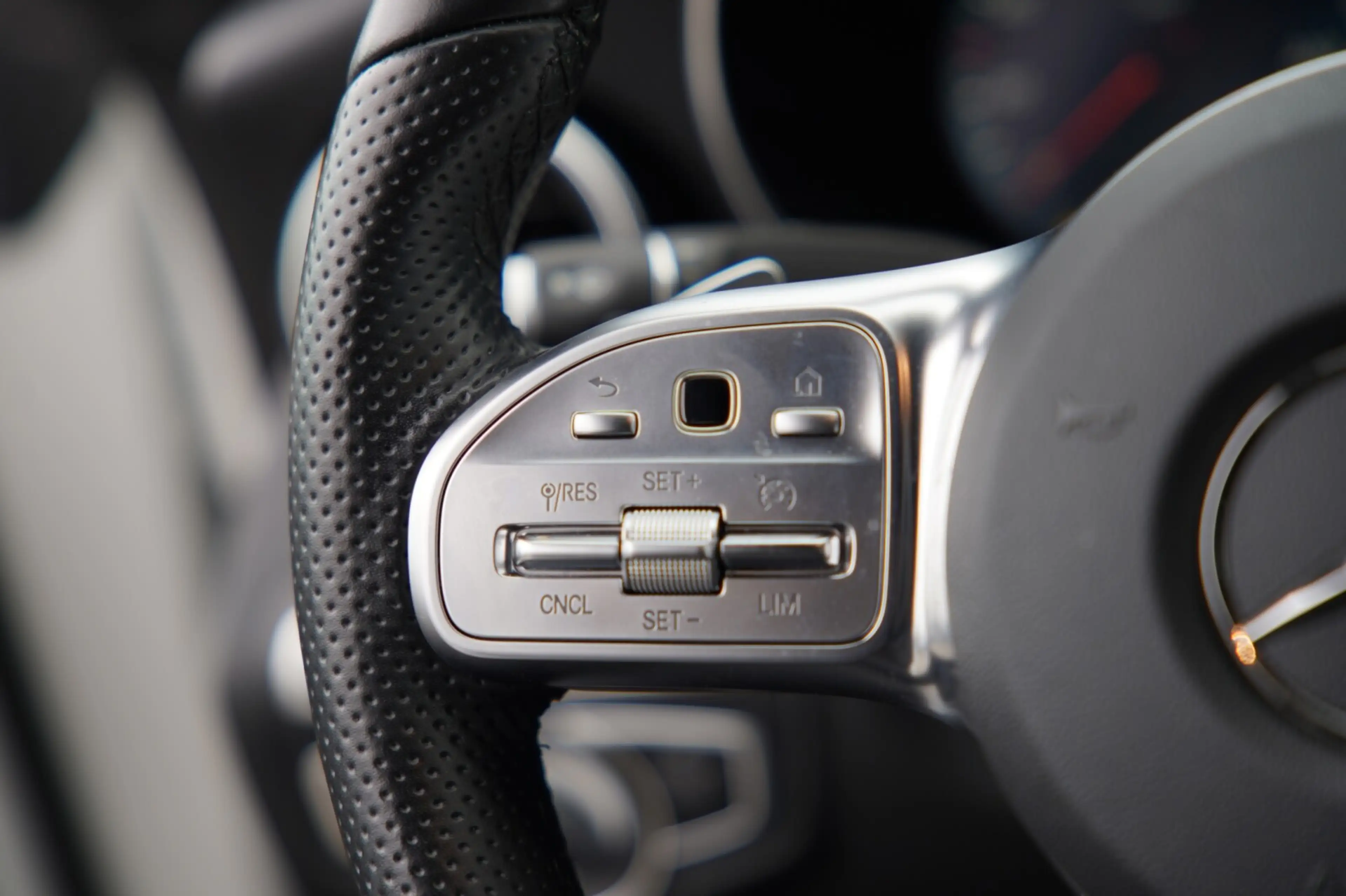 Mercedes-Benz C 180 C 180 Cabrio AMG Line Ambiente Keyless Komfort — photo 22