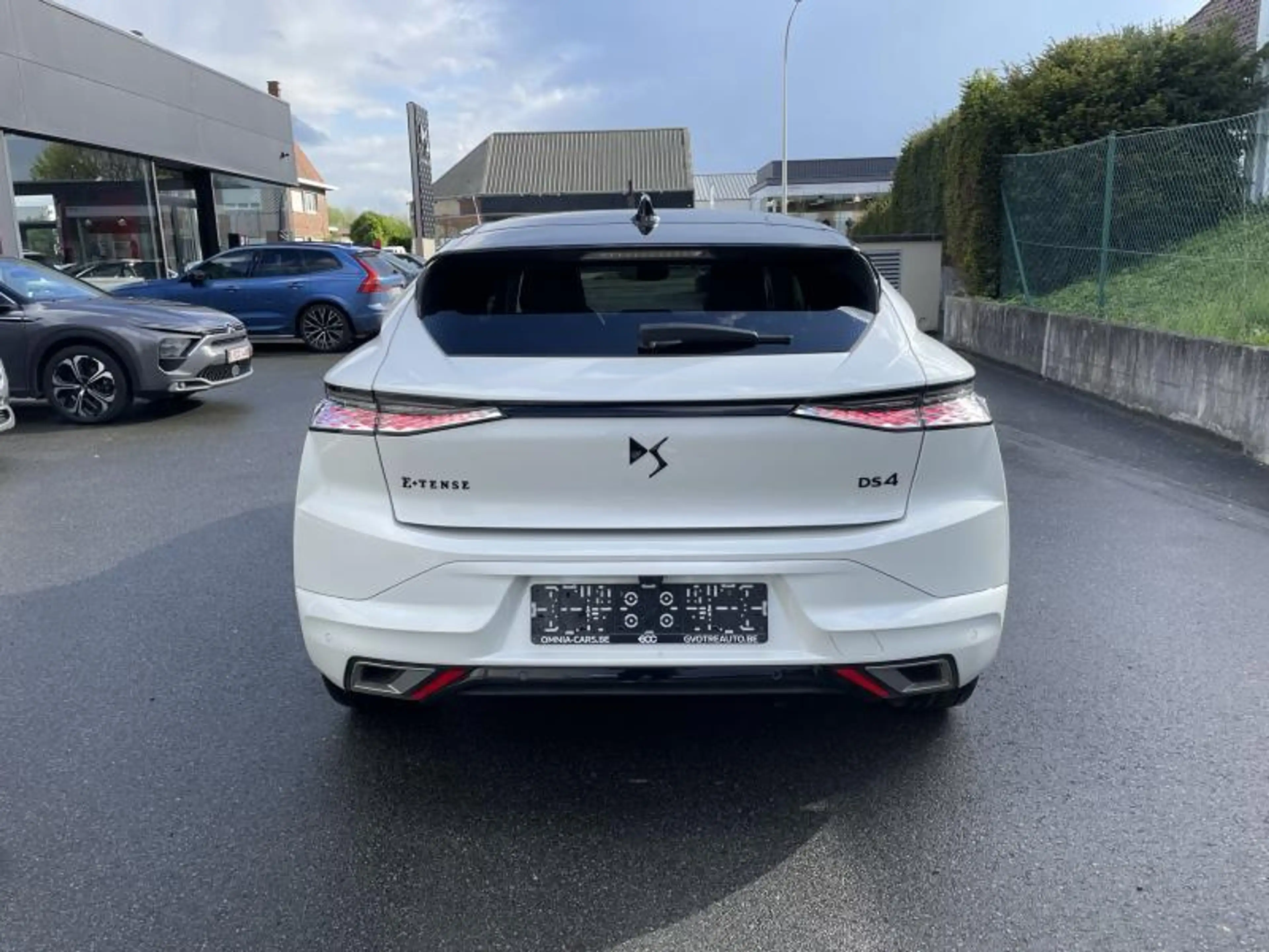 DS Automobiles DS 4 PERFORMANCE LINE + e-TENSE 225 — photo 9