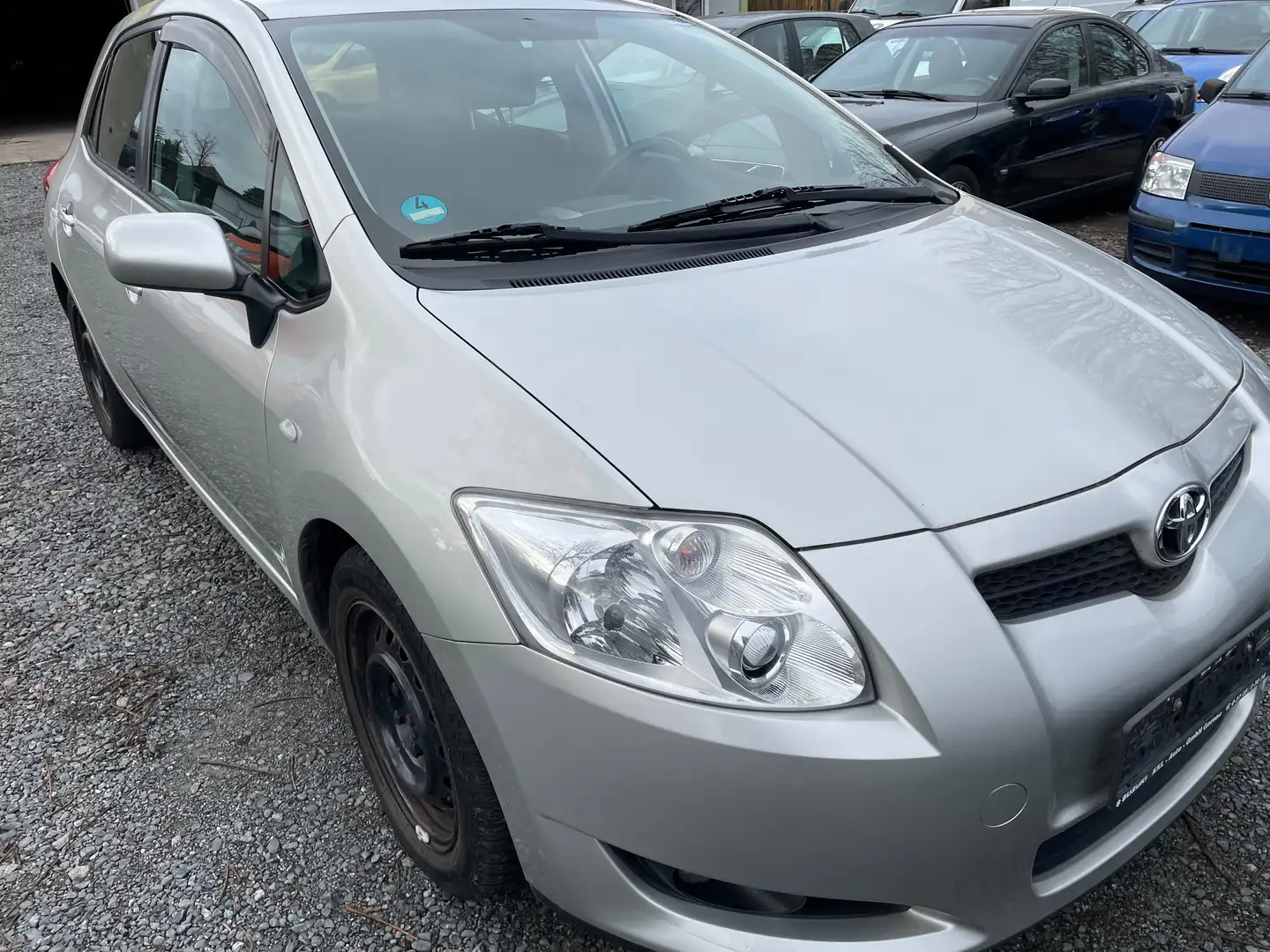 Toyota Auris Bronze - 1