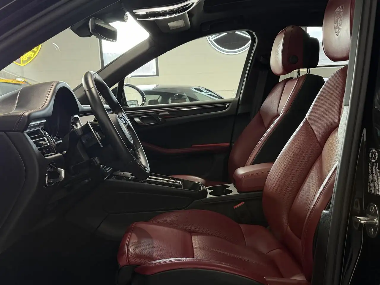 Porsche Macan снимка Porsche Macan