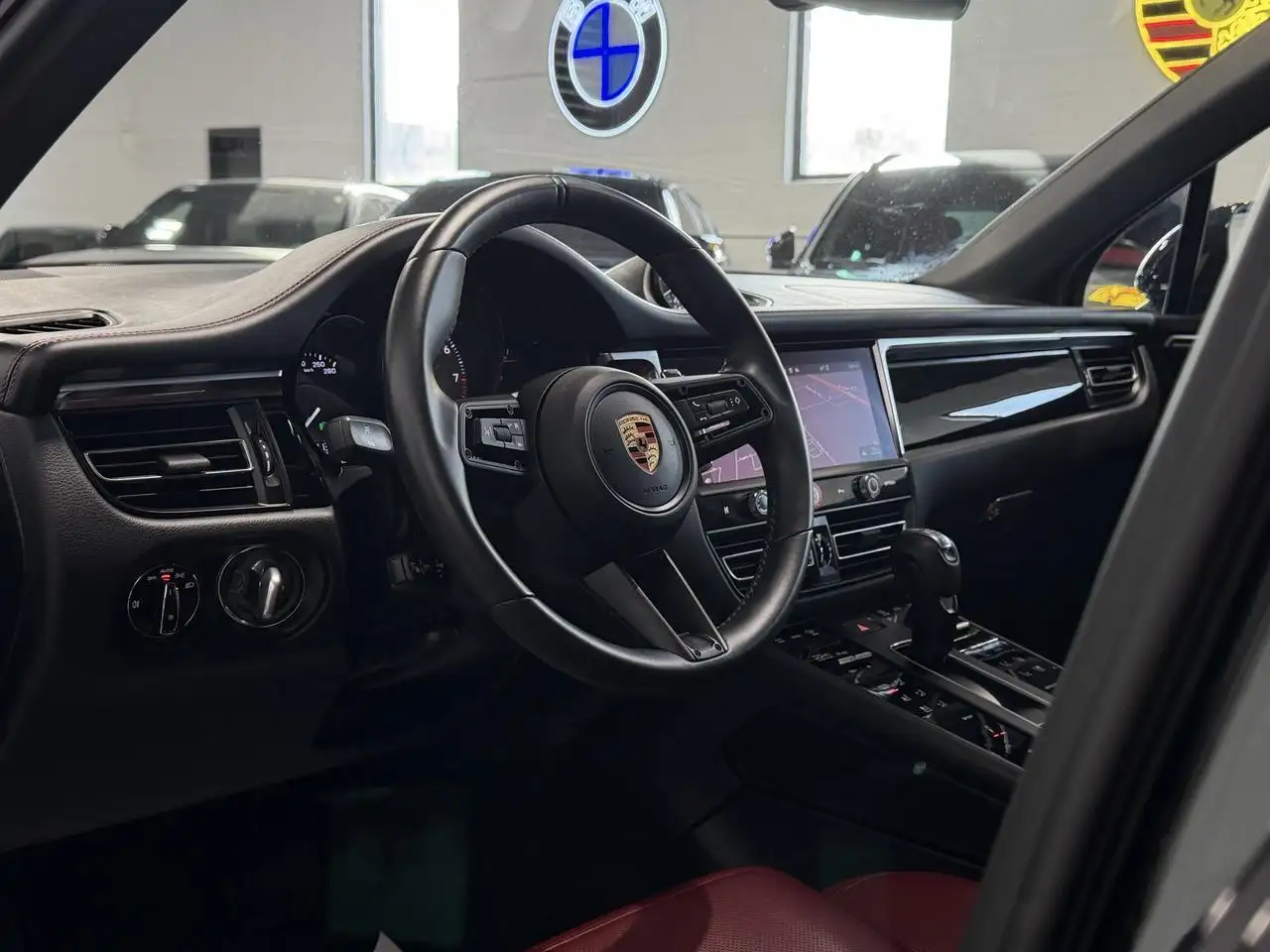Porsche Macan снимка Porsche Macan