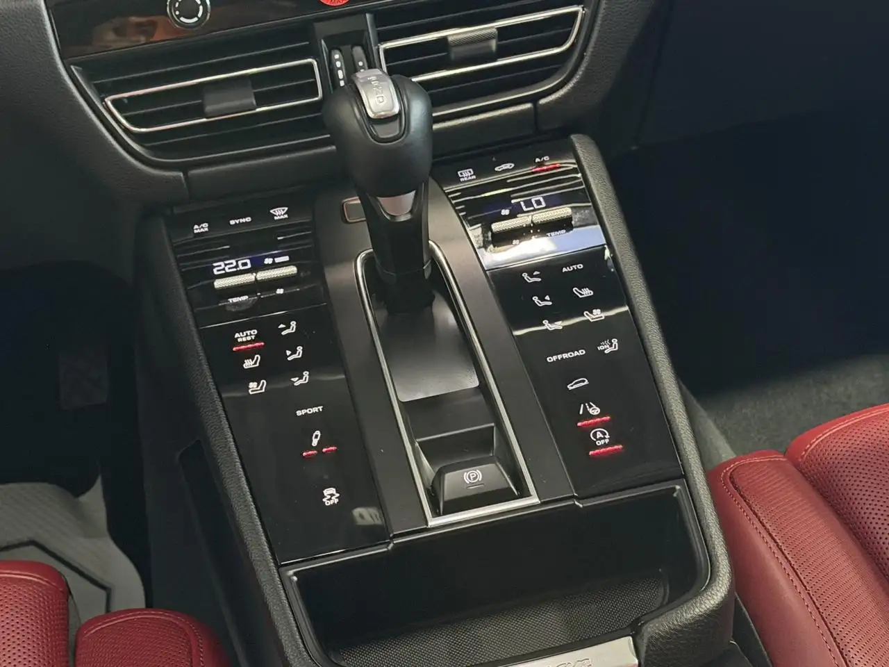 Porsche Macan снимка Porsche Macan