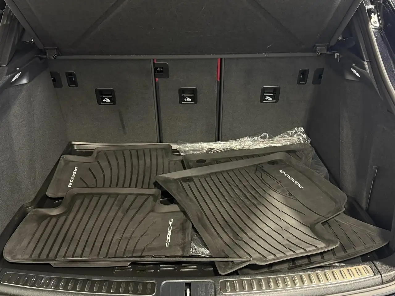 Porsche Macan снимка Porsche Macan