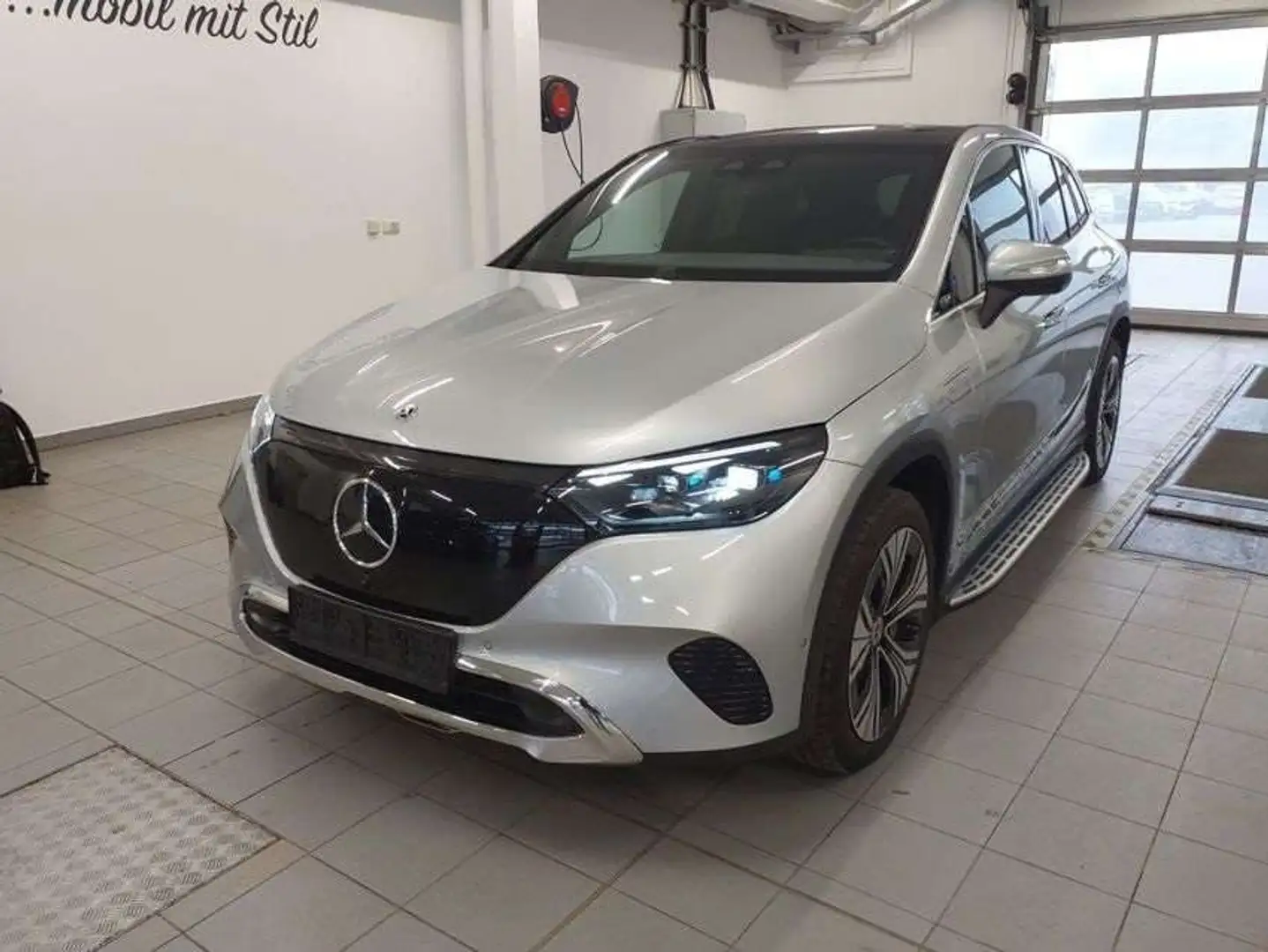 Mercedes-Benz EQE SUV EQE 350 SUV 4M EA Premium 10°HA+Massage+Airmatic Silber - 2