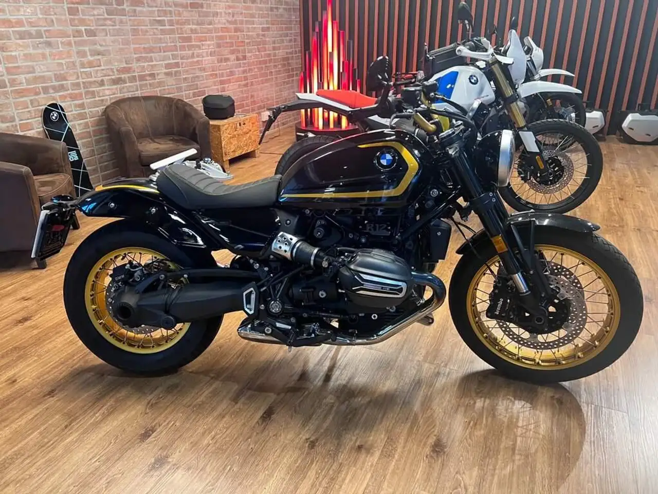 BMW R 12
