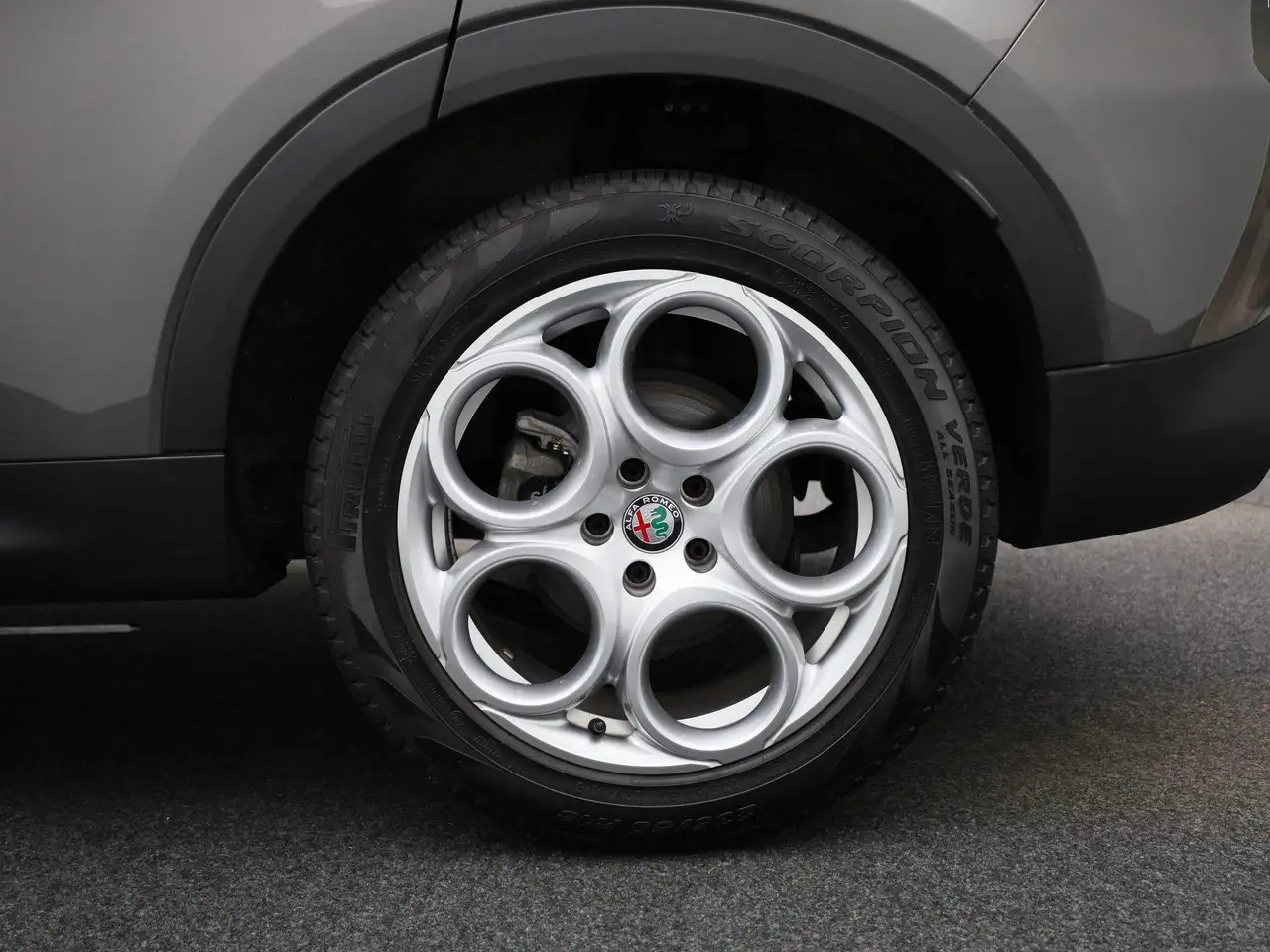 Alfa Romeo Tonale 2023 — фото 13