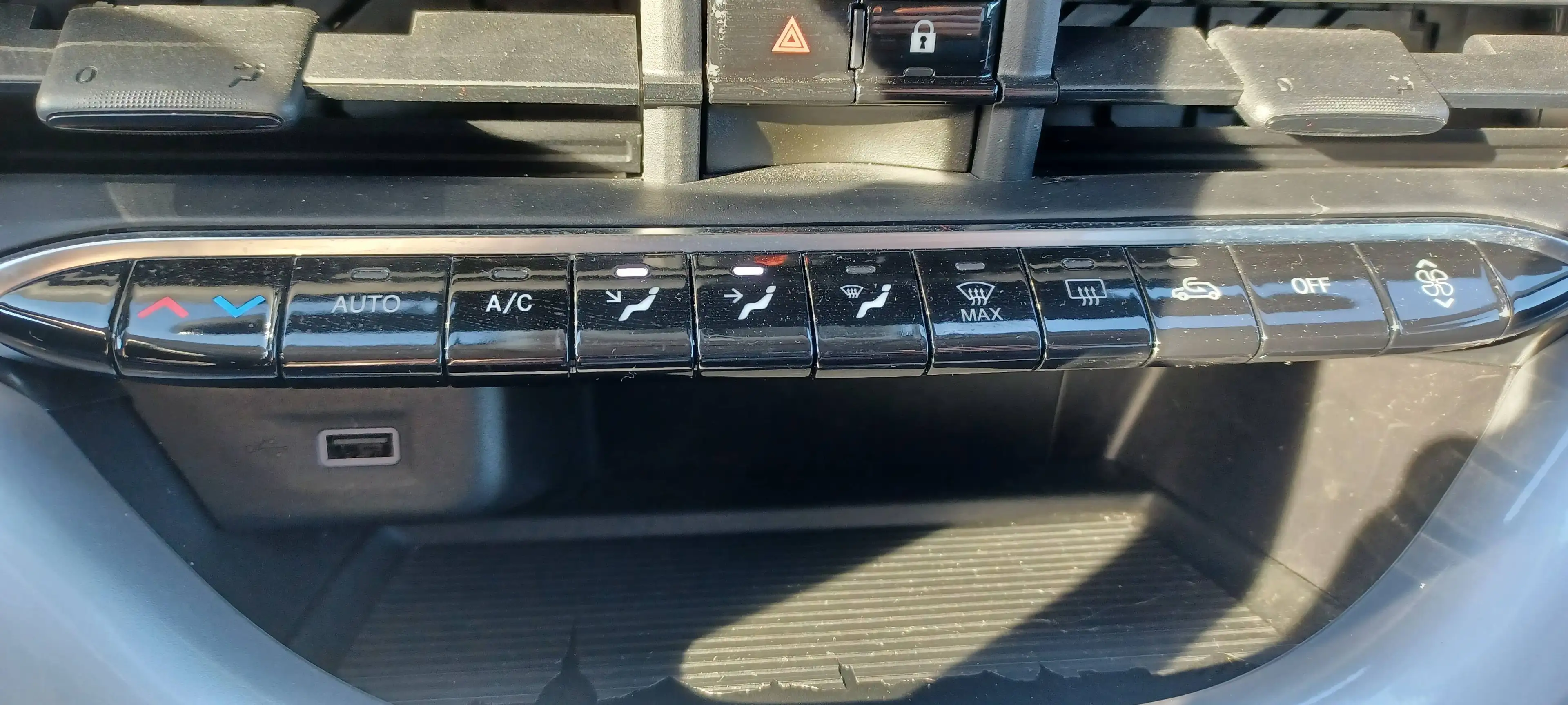 Fiat 500e ICON 42KWH — photo 13