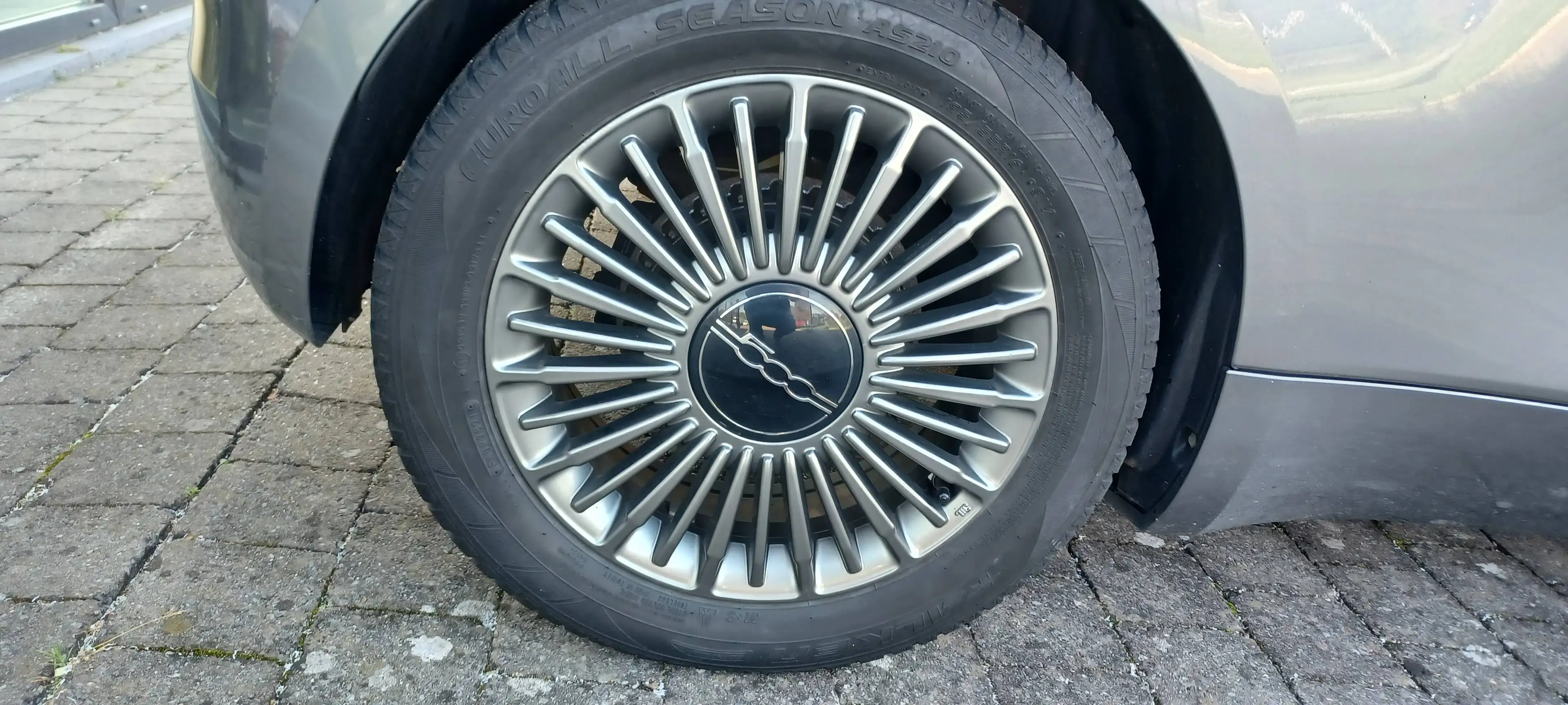 Fiat 500e ICON 42KWH — photo 5