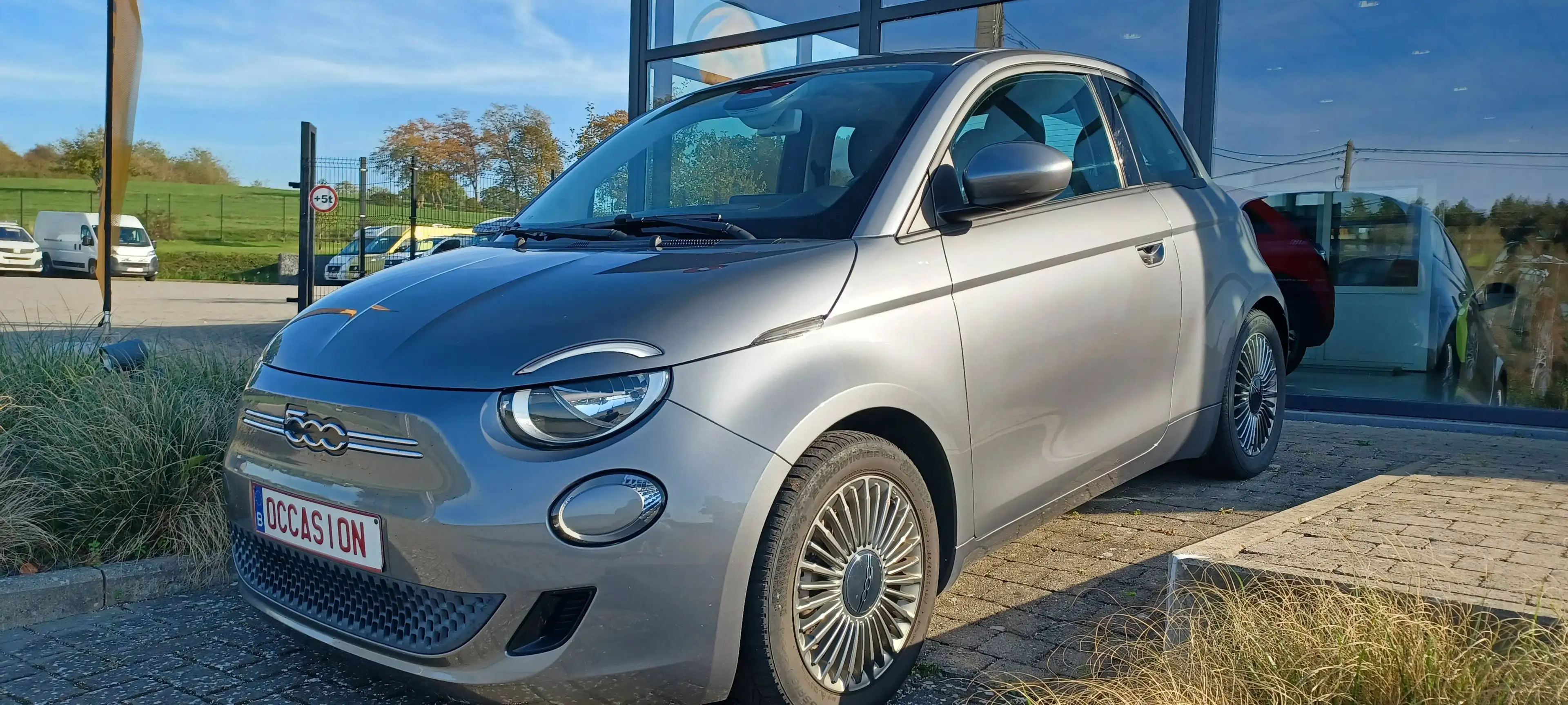 Fiat 500e ICON 42KWH — photo 2