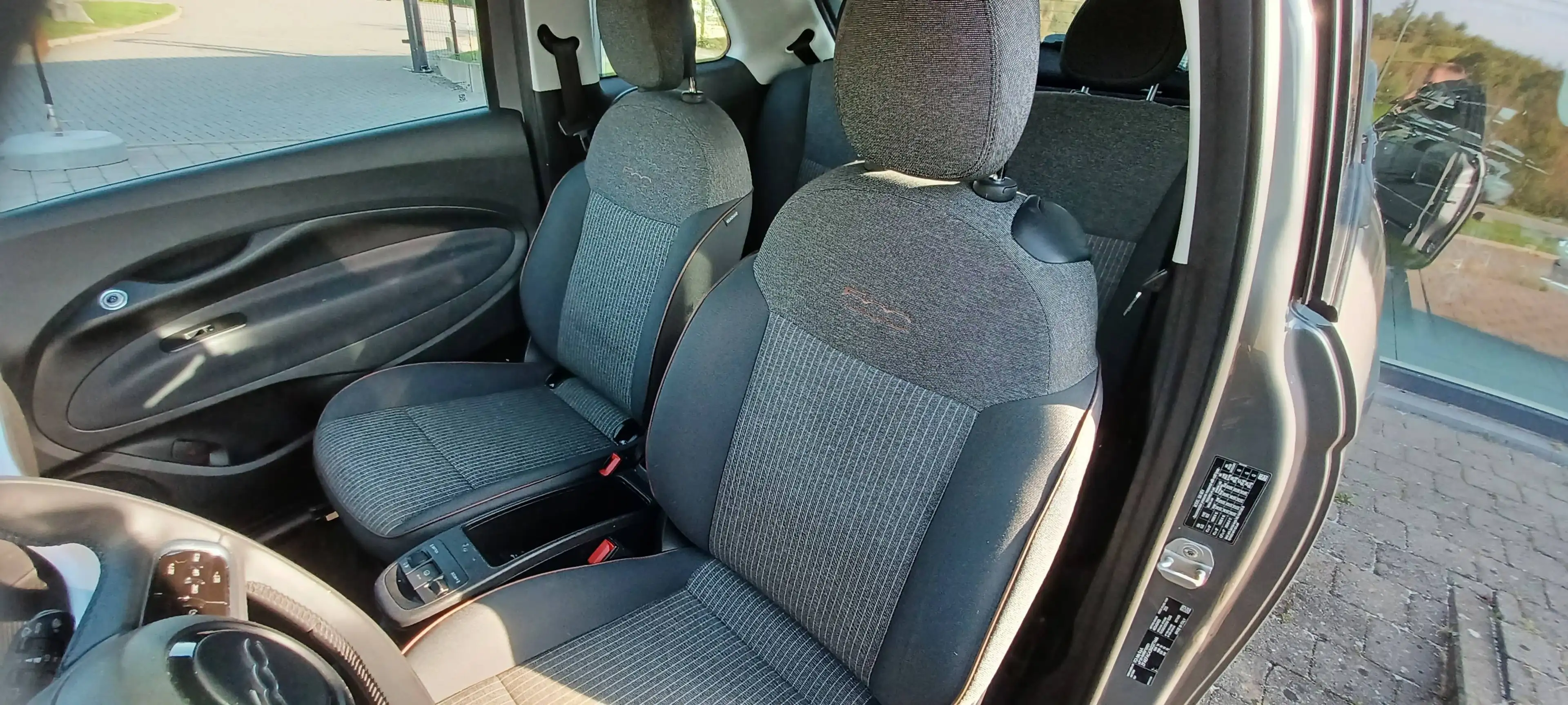 Fiat 500e ICON 42KWH — photo 8
