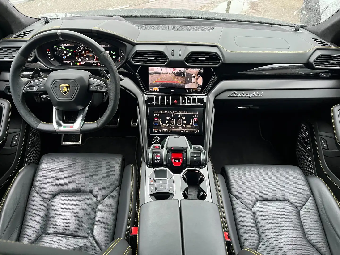 Lamborghini Urus 4.0 V8 Keramisch Pano B&O Leder BTW Lamborghini Ur Zwart - 2