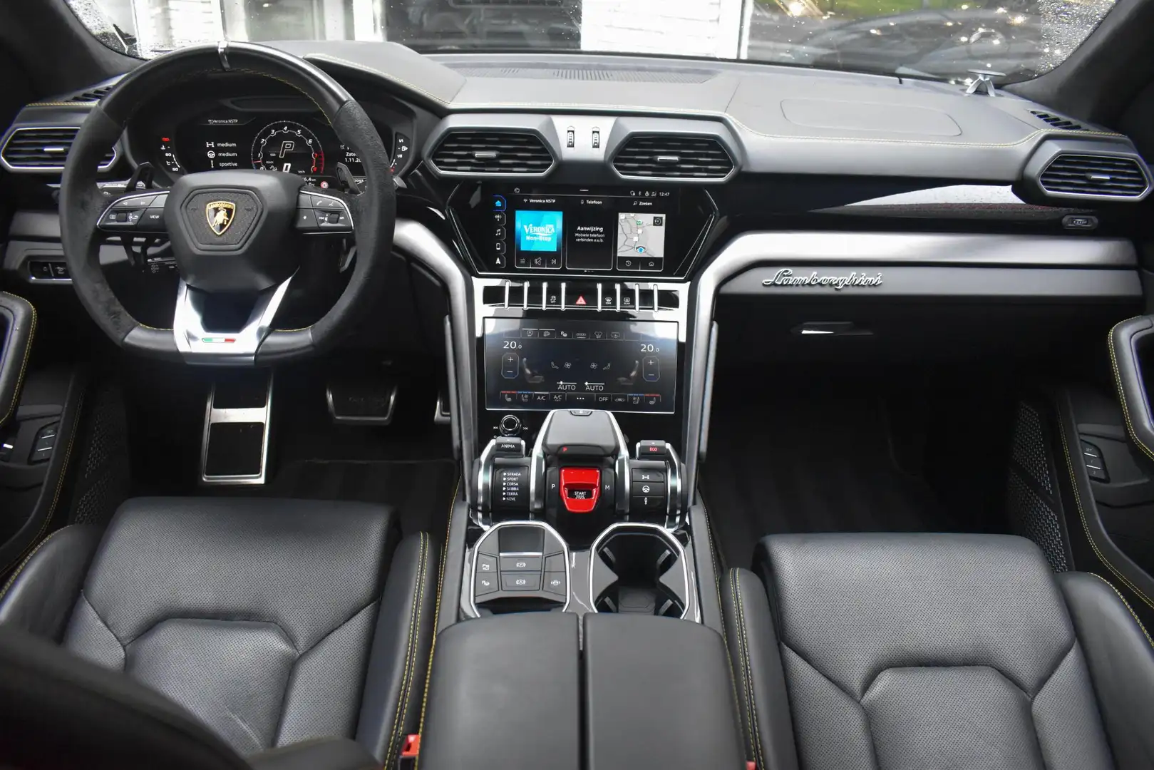 Lamborghini Urus 4.0 V8 Keramisch Pano B&O Leder BTW Lamborghini Ur Schwarz - 2