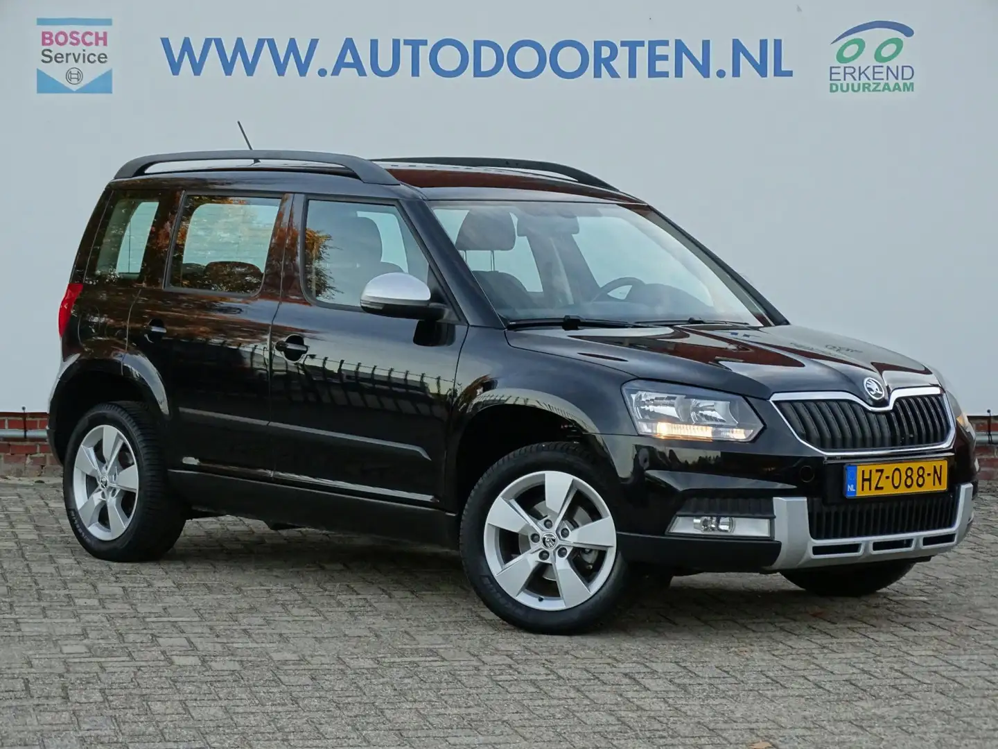 Skoda Yeti Outdoor 1.2 TSI Ambition Zwart - 1