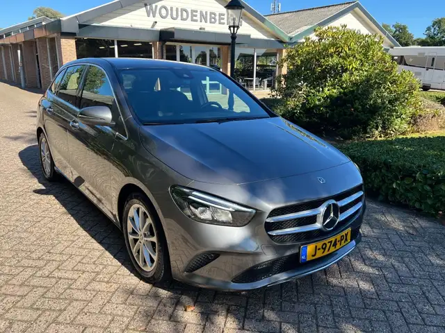 Mercedes-Benz B 180 B 180 Progressive