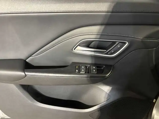MG ZS view 10
