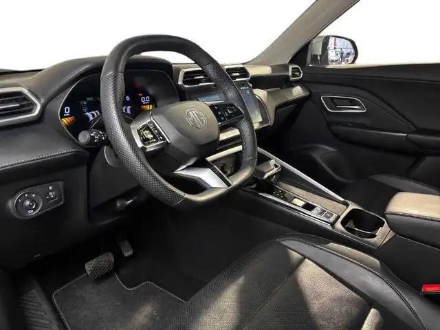 MG ZS view 11