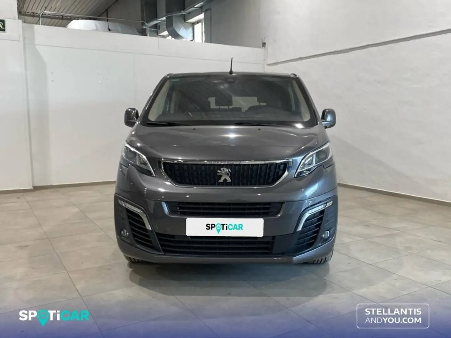 Peugeot Traveller 2.0BlueHDI Business Long 150 Grau - 2